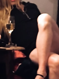 Elegant-looking shemale bitch demonstrates her skills