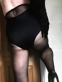 Babes on porn gallery