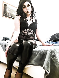 More Kandi - 33 Pics