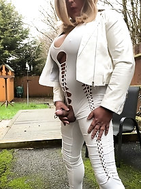 Jill Pills rear end penetrated in a collection of 9 images from Grooby-Archives on xHamster