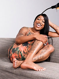 Vintage Shemale Valisere46 in alluring panties - 59 images