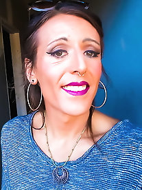 Long-legged tranny prostitutes get seminaked