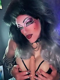 Young-looking mistresses are revealing their hooters