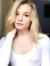 Dazzling shemale strumpet with big breasts