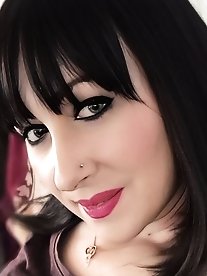 Beautiful slut with leaking ass