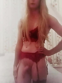 Gorgeous shemale harlot with restless butthole