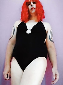 Naughtiest chick is getting pleasure on pictures