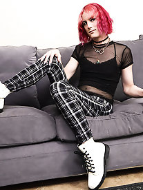 FEMOUT.XXX: Introducing Verily Rachel