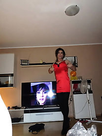 CD TV TS BEAUTY BITCH WHORE CHAV CROSSDRESSER SLUT DRESSED