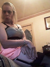 Flawless shemale babes are posing nude