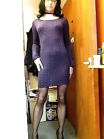 Alluring tgirl streetwalkers are spreading their arsehole for cash