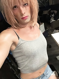 Candice Sweets Showing Her Ass - Sissygirl Candice