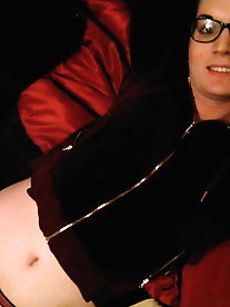 Real shemale slut wants to make love with vibrator