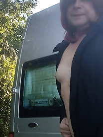 Shapely girlfriends are giving head