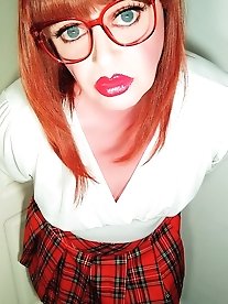 Crossdresser parked in the parkade took a risk and got caught in action