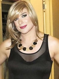 Sexy crossdressers