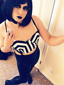 Slender girlfriend is getting naked