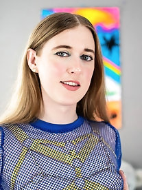 Awesome-looking trollop in hot clothes