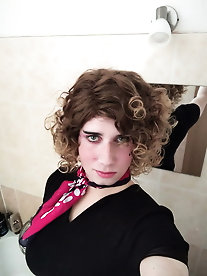 Spicy tgirl GF is exposing her sexy body